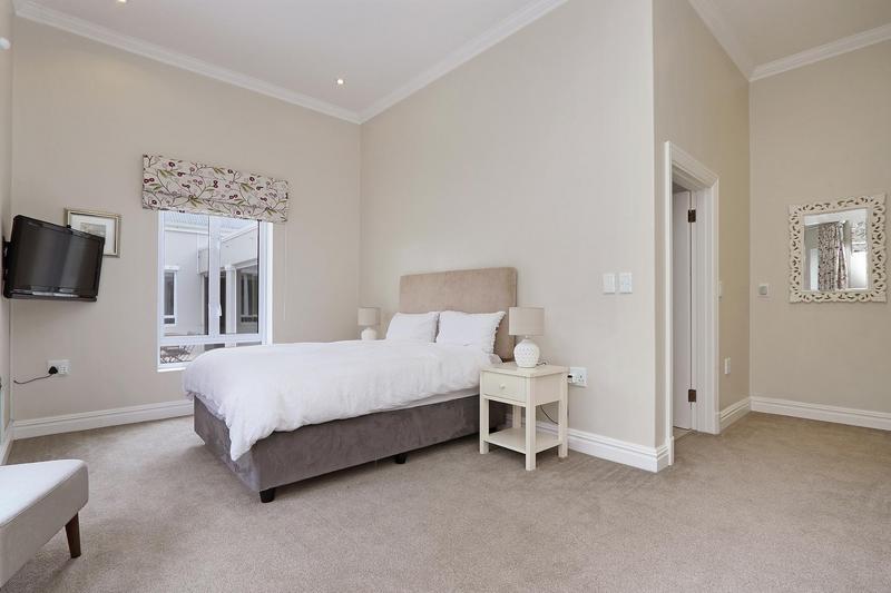 5 Bedroom Property for Sale in Steenberg Estate Western Cape